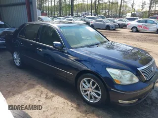 2004 Lexus LS 430 with VIN JTHBN36F740134774, listed as a IAAI auction lot 42023215 with 231,806 mi miles. Bid and sale history available at carsss.com. Image 1.