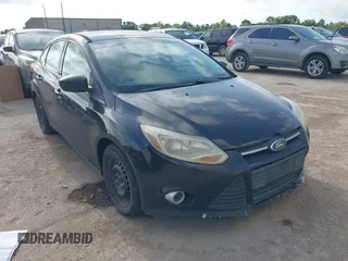 2012 Ford Focus SE with VIN 1FAHP3F24CL381806, listed as a IAAI auction lot 42058773 with Not Provided miles and . Bid and sale history available at DreamBid. Image 1.