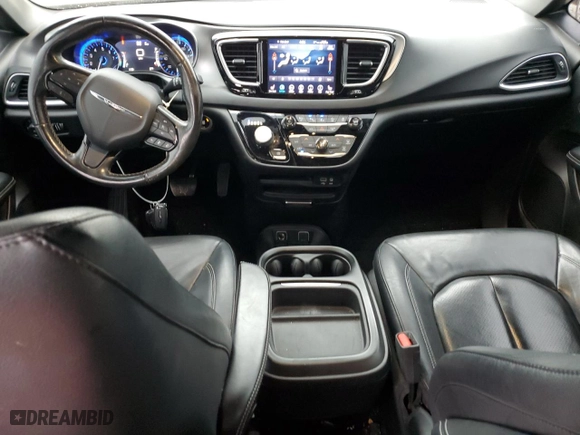 2019 Chrysler Pacifica Touring L with VIN 2C4RC1BG7KR733430, listed as a Copart auction lot 45912025 with 93,340 mi miles and Salvage Title. Bid and sale history available at carsss.com. Image 8.