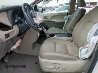 2020 Toyota Sienna XLE Auto Access Seat with VIN 5TDYZ3DC6LS058257, listed as a Copart auction lot 47884555 with 82,662 mi miles and Salvage Title. Bid and sale history available at carsss.com. Image 7.