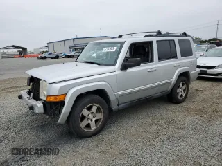 2010 Jeep Commander Sport z VIN 1J4RG4GK2AC121821, wystawiony jako Copart lot #57793545 z przebiegiem 171 405 mil mil oraz Szkoda całkowita • Salvage title. Historia ofert i sprzedaży dostępna na DreamBid. Obrazek 1.