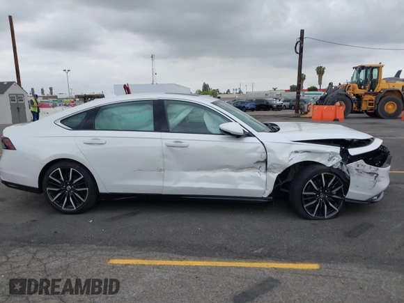 2024 Honda Accord Touring with VIN 1HGCY2F81RA014559, listed as a IAAI auction lot 42036422 with 39,914 mi miles and . Bid and sale history available at DreamBid. Image 13.