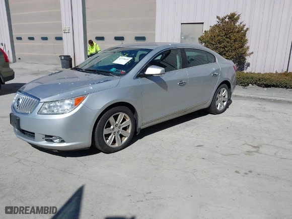 2012 Buick LaCrosse Leather with VIN 1G4GC5E39CF163099, listed as a IAAI auction lot 41770649 with 234,142 mi miles. Bid and sale history available at carsss.com. Image 2.