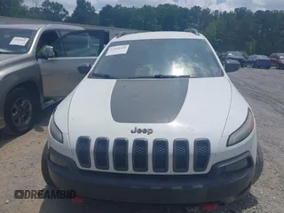 2015 Jeep Cherokee Trailhawk z VIN 1C4PJMBS3FW511564, wystawiony jako IAAI lot #42424468 z przebiegiem 169 167 mil mil oraz . Historia ofert i sprzedaży dostępna na DreamBid. Obrazek 12.