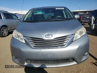 2011 Toyota Sienna XLE with VIN 5TDDK3DC9BS018921, listed as a Copart auction lot 53375915 with 130,966 mi miles and Clean Title. Bid and sale history available at carsss.com. Image 5.