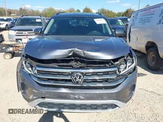 2021 Volkswagen Atlas SE z VIN 1V2DP2CA3MC518670, wystawiony jako IAAI lot #41860811 z przebiegiem 69 270 mil mil oraz . Historia ofert i sprzedaży dostępna na DreamBid. Obrazek 12.