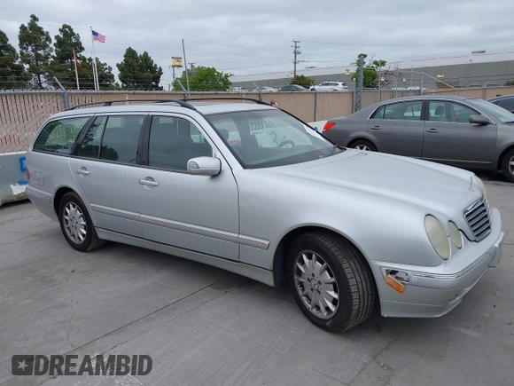 2002 Mercedes-Benz E 320 with VIN WDBJH65JX2B408254, listed as a IAAI auction lot 42131380 with 173,786 mi miles and . Bid and sale history available at DreamBid. Image 1.