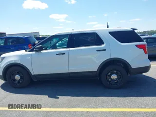 2017 Ford Police Interceptor Utility z VIN 1FM5K8ARXHGA04700, wystawiony jako IAAI lot #41942683 z przebiegiem 120 594 mil mil oraz . Historia ofert i sprzedaży dostępna na DreamBid. Obrazek 15.