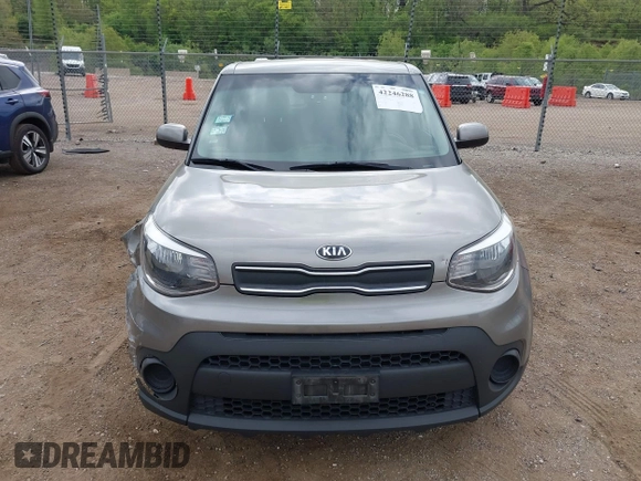 2019 Kia Soul z VIN KNDJN2A28K7662646, wystawiony jako IAAI lot #42246288 z przebiegiem 62 825 mil mil oraz . Historia ofert i sprzedaży dostępna na DreamBid. Obrazek 12.