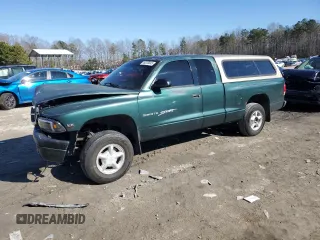 2000 Dodge Dakota Sport with VIN 1B7GL22N6YS786218, listed as a Copart auction lot 46220045 with 289,464 mi miles and Salvage Title. Bid and sale history available at carsss.com. Image 1.