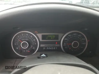 2005 Ford Expedition Special Service z VIN 1FMPU16535LA59153, wystawiony jako Copart lot #50961195 z przebiegiem 200 296 mil mil oraz Szkoda całkowita • Salvage title. Historia ofert i sprzedaży dostępna na DreamBid. Obrazek 9.