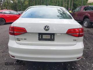 2015 Volkswagen Jetta SE with VIN 3VWD17AJ7FM292814, listed as a IAAI auction lot 42636431 with 105,416 mi miles and . Bid and sale history available at DreamBid. Image 16.