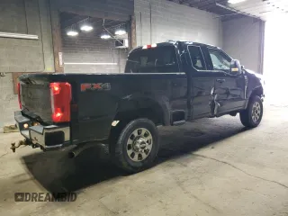 2023 Ford F-250 XL z VIN 1FT7X2BN4PEC41054, wystawiony jako Copart lot #50251095 z przebiegiem 28 016 mil mil oraz Szkoda całkowita • Salvage title. Historia ofert i sprzedaży dostępna na DreamBid. Obrazek 3.