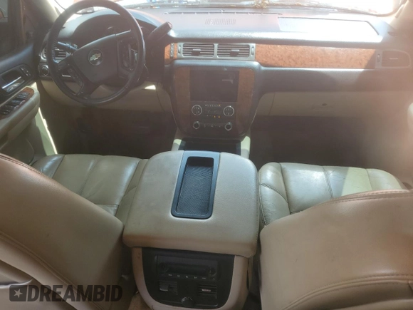 2007 Chevrolet Avalanche LTZ z VIN 3GNEC12027G108522, wystawiony jako Copart lot #54950015 z przebiegiem 188 712 mil mil oraz Szkoda całkowita • Salvage title. Historia ofert i sprzedaży dostępna na DreamBid. Obrazek 8.