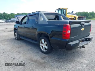2007 Chevrolet Avalanche 3LT with VIN 3GNFK12367G215154, listed as a IAAI auction lot 42675318 with 148,247 mi miles and . Bid and sale history available at DreamBid. Image 3.