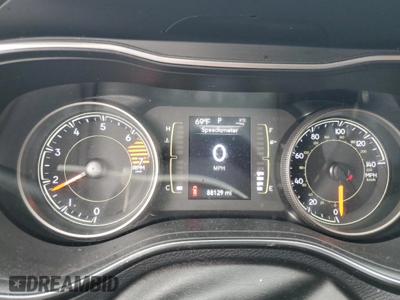 2020 Jeep Cherokee Latitude Plus with VIN 1C4PJLLB9LD548909, listed as a Copart auction lot 44524555 with 88,129 mi miles and Salvage Title. Bid and sale history available at carsss.com. Image 9.