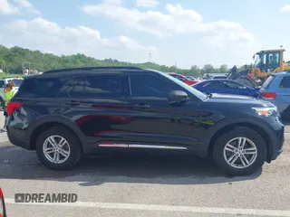 2020 Ford Explorer XLT z VIN 1FMSK8DH7LGB27949, wystawiony jako IAAI lot #42120602 z przebiegiem 64 186 mil mil oraz . Historia ofert i sprzedaży dostępna na DreamBid. Obrazek 13.