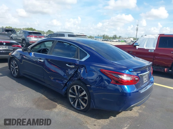 2017 Nissan Altima SR z VIN 1N4AL3AP8HN309048, wystawiony jako IAAI lot #42536729 z przebiegiem 132 465 mil mil oraz . Historia ofert i sprzedaży dostępna na DreamBid. Obrazek 3.