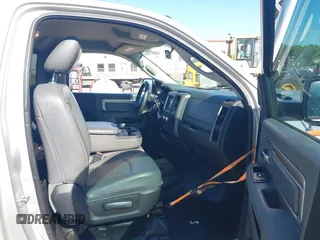 2013 Ram 1500 Tradesman z VIN 3C6JR6AP1DG543584, wystawiony jako IAAI lot #42137202 z przebiegiem 233 285 mil mil oraz . Historia ofert i sprzedaży dostępna na DreamBid. Obrazek 5.