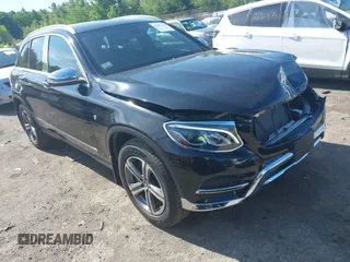 2019 Mercedes-Benz GLC 300 z VIN WDC0G4KB5KV185549, wystawiony jako IAAI lot #42357160 z przebiegiem 6 711 mil mil oraz . Historia ofert i sprzedaży dostępna na DreamBid. Obrazek 1.
