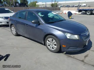 2013 Chevrolet Cruze LS with VIN 1G1PA5SG8D7298080, listed as a IAAI auction lot 42004205 with 127,834 mi miles. Bid and sale history available at carsss.com. Image 1.