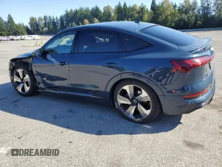 2021 Audi e-tron Sportback Prestige z VIN WA13AAGE8MB037626, wystawiony jako Copart lot #69024824 z przebiegiem 21 649 mil mil oraz Szkoda całkowita • Salvage title. Historia ofert i sprzedaży dostępna na DreamBid. Obrazek 2.