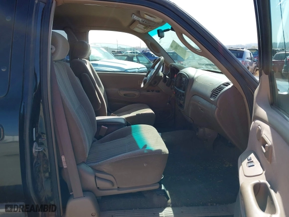 2000 Toyota Tundra SR5 with VIN 5TBBT4410YS009504, listed as a IAAI auction lot 41998051 with 96,821 mi miles. Bid and sale history available at carsss.com. Image 5.