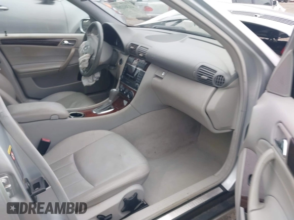 2006 Mercedes-Benz C 280 Luxury with VIN WDBRF92H56F753752, listed as a IAAI auction lot 41362268 with 126,557 mi miles and . Bid and sale history available at DreamBid. Image 5.