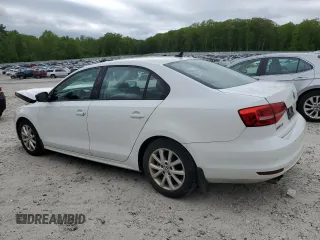 2015 Volkswagen Jetta SE z VIN 3VWD17AJ8FM212937, wystawiony jako Copart lot #56936995 z przebiegiem 99 158 mil mil oraz Czysty tytuł • Clean title. Historia ofert i sprzedaży dostępna na DreamBid. Obrazek 2.