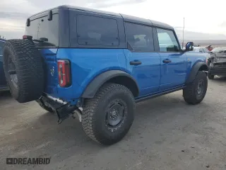 2024 Ford Bronco Badlands with VIN 1FMEE9BP2RLA95724, listed as a Copart auction lot 86332164 with 746 mi miles and Salvage Title. Bid and sale history available at carsss.com. Image 3.
