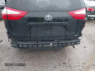2019 Toyota Sienna XLE Auto Access Seat with VIN 5TDYZ3DC2KS977512, listed as a IAAI auction lot 42437255 with 41,877 mi miles and . Bid and sale history available at DreamBid. Image 6.