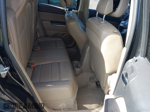 2014 Jeep Patriot Limited z VIN 1C4NJPCB2ED533427, wystawiony jako IAAI lot #42456778 z przebiegiem 120 649 mil mil oraz . Historia ofert i sprzedaży dostępna na DreamBid. Obrazek 8.