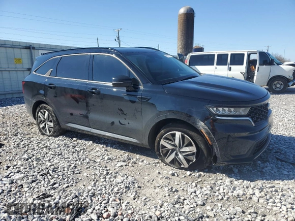 2021 Kia Sorento S with VIN 5XYRL4LC6MG051627, listed as a Copart auction lot 45833105 with 88,175 mi miles and Salvage Title. Bid and sale history available at DreamBid. Image 4.