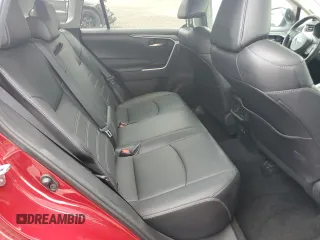 2021 Toyota RAV4 XLE Premium z VIN 2T3A1RFV2MW184609, wystawiony jako Copart lot #60129555 z przebiegiem 69 502 mil mil oraz Szkoda całkowita • Salvage title. Historia ofert i sprzedaży dostępna na DreamBid. Obrazek 11.
