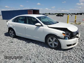 2012 Volkswagen Passat SE с VIN 1VWBP7A35CC027135, выставлен на аукционе Copart как лот 57532105 с пробегом 96 833 миль миль и Списание • Salvage title. История ставок и продаж доступна на DreamBid. Изображение 4.