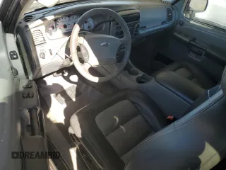 2003 Ford Explorer Sport XLS z VIN 1FMYU60E43UB05641, wystawiony jako Copart lot #87804375 z przebiegiem 130 434 mil mil oraz Szkody całkowita. Historia ofert i sprzedaży dostępna na DreamBid. Obrazek 8.