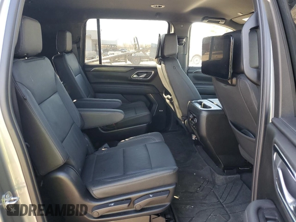 2024 Chevrolet Suburban LT z VIN 1GNSKCKD9RR185377, wystawiony jako Copart lot #42807955 z przebiegiem 14 651 mil mil oraz Szkoda całkowita • Salvage title. Historia ofert i sprzedaży dostępna na DreamBid. Obrazek 11.