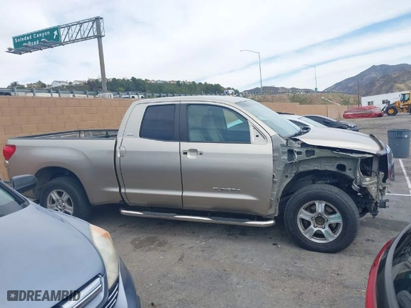 2007 Toyota Tundra SR5 with VIN 5TFRV54197X031872, listed as a IAAI auction lot 41593418 with 246,426 mi miles. Bid and sale history available at carsss.com. Image 13.