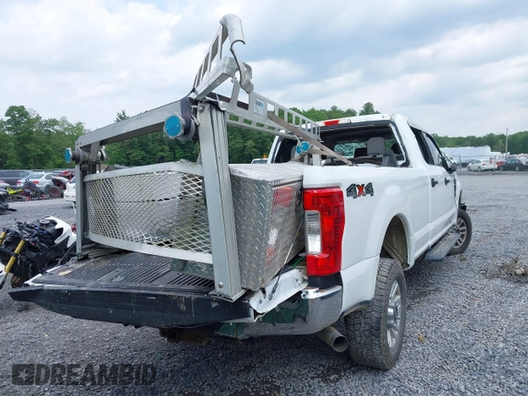 2017 Ford F-250 Lariat с VIN 1FT7W2B6XHED69215, выставлен на аукционе IAAI как лот 42473798 с пробегом 158 697 миль миль и . История ставок и продаж доступна на DreamBid. Изображение 16.