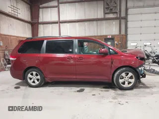 2013 Toyota Sienna LE AAS with VIN 5TDKK3DC6DS298372, listed as a IAAI auction lot 42062376 with 313,697 mi miles. Bid and sale history available at carsss.com. Image 14.