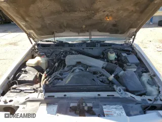1992 Lincoln Town Car Executive with VIN 1LNLM81W9NY703247, listed as a Copart auction lot 68267014 with 58,853 mi miles and Salvage Title. Bid and sale history available at carsss.com. Image 11.