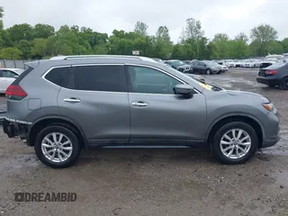 2018 Nissan Rogue SV z VIN KNMAT2MV7JP551094, wystawiony jako IAAI lot #42206882 z przebiegiem 109 247 mil mil oraz . Historia ofert i sprzedaży dostępna na DreamBid. Obrazek 13.