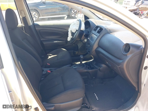 2019 Nissan Versa Sedan SV with VIN 3N1CN7AP4KL832520, listed as a IAAI auction lot 40245760 with 73,703 mi miles. Bid and sale history available at carsss.com. Image 5.