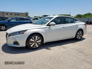 2022 Nissan Altima SV z VIN 1N4BL4DV8NN327260, wystawiony jako Copart lot #57756845 z przebiegiem 243 289 mil mil oraz Czysty tytuł • Clean title. Historia ofert i sprzedaży dostępna na DreamBid. Obrazek 1.