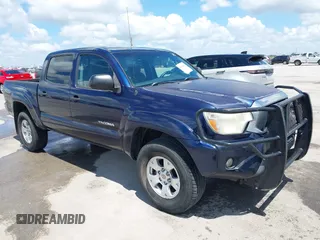 2013 Toyota Tacoma with VIN 3TMLU4EN5DM127231, listed as a IAAI auction lot 42596819 with 220,587 mi miles and . Bid and sale history available at DreamBid. Image 1.