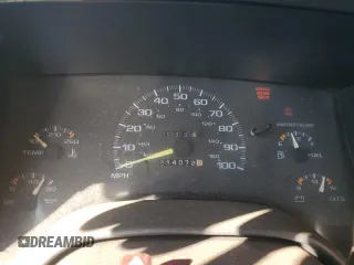 1997 GMC Sonoma SLS with VIN 1GTCS19X2V8528113, listed as a Copart auction lot 48530915 with 214,072 mi miles and Salvage Title. Bid and sale history available at DreamBid. Image 9.