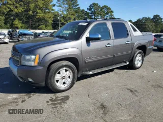 2011 Chevrolet Avalanche LT with VIN 3GNMCFE06BG168235, listed as a Copart auction lot 77015904 with 203,285 mi miles and Salvage title. Bid and sale history available at DreamBid. Image 1.