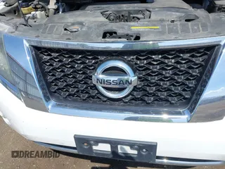2013 Nissan Pathfinder S with VIN 5N1AR2MM9DC630781, listed as a IAAI auction lot 42170854 with 200,298 mi miles. Bid and sale history available at carsss.com. Image 6.