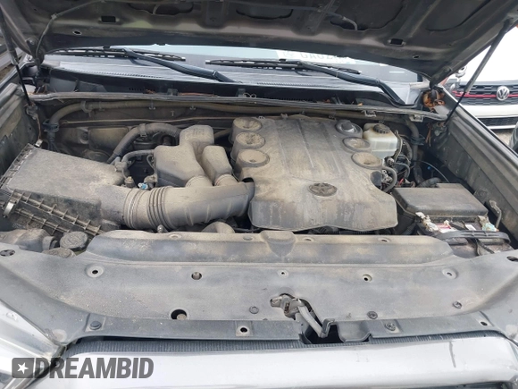 2014 Toyota 4Runner SR5 with VIN JTEZU5JR3E5065811, listed as a IAAI auction lot 42107883 with 283,157 mi miles and . Bid and sale history available at DreamBid. Image 10.