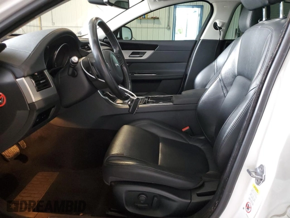 2016 Jaguar XF 35t Prestige with VIN SAJBK4BV7GCY15017, listed as a Copart auction lot 69323894 with 40,113 mi miles and Salvage Title. Bid and sale history available at carsss.com. Image 7.